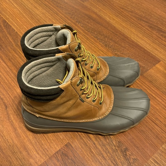 Men’s Sperry Avenue Duck Boots - Size 9.5M - like new/barely worn - Picture 1 of 7